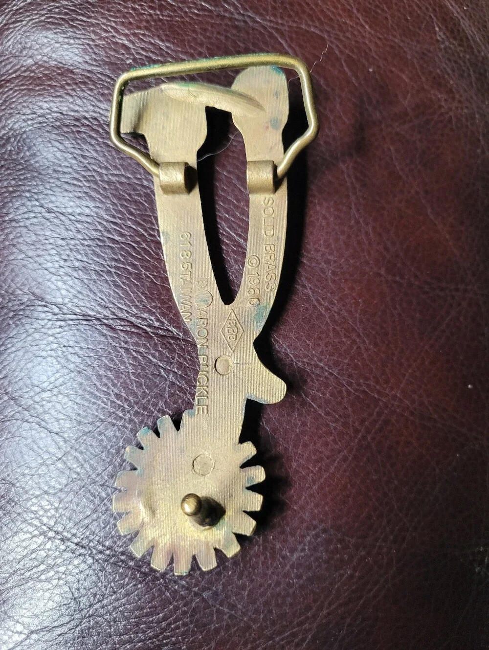 Vintage-Style Men’s Brass Spur with Engraved Detailing - Brass Color